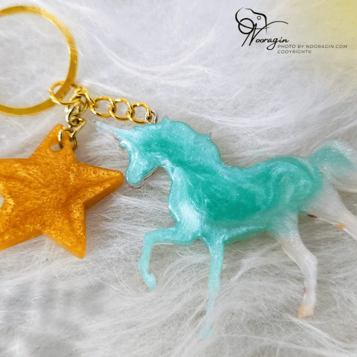 جاکلیدی یونیکورن رزینی مدل ستاره یک جاکلیدی فانتزی و خاص، مناسب برای آویز کیف و جاسوئیچی